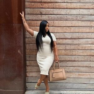 V-Neck Knitted Short Sleeve Dress